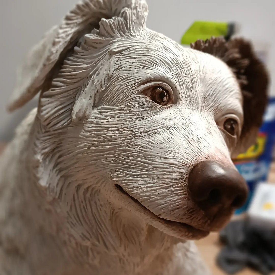 Retrato de mascota en cerámica — Pilar Valderrama